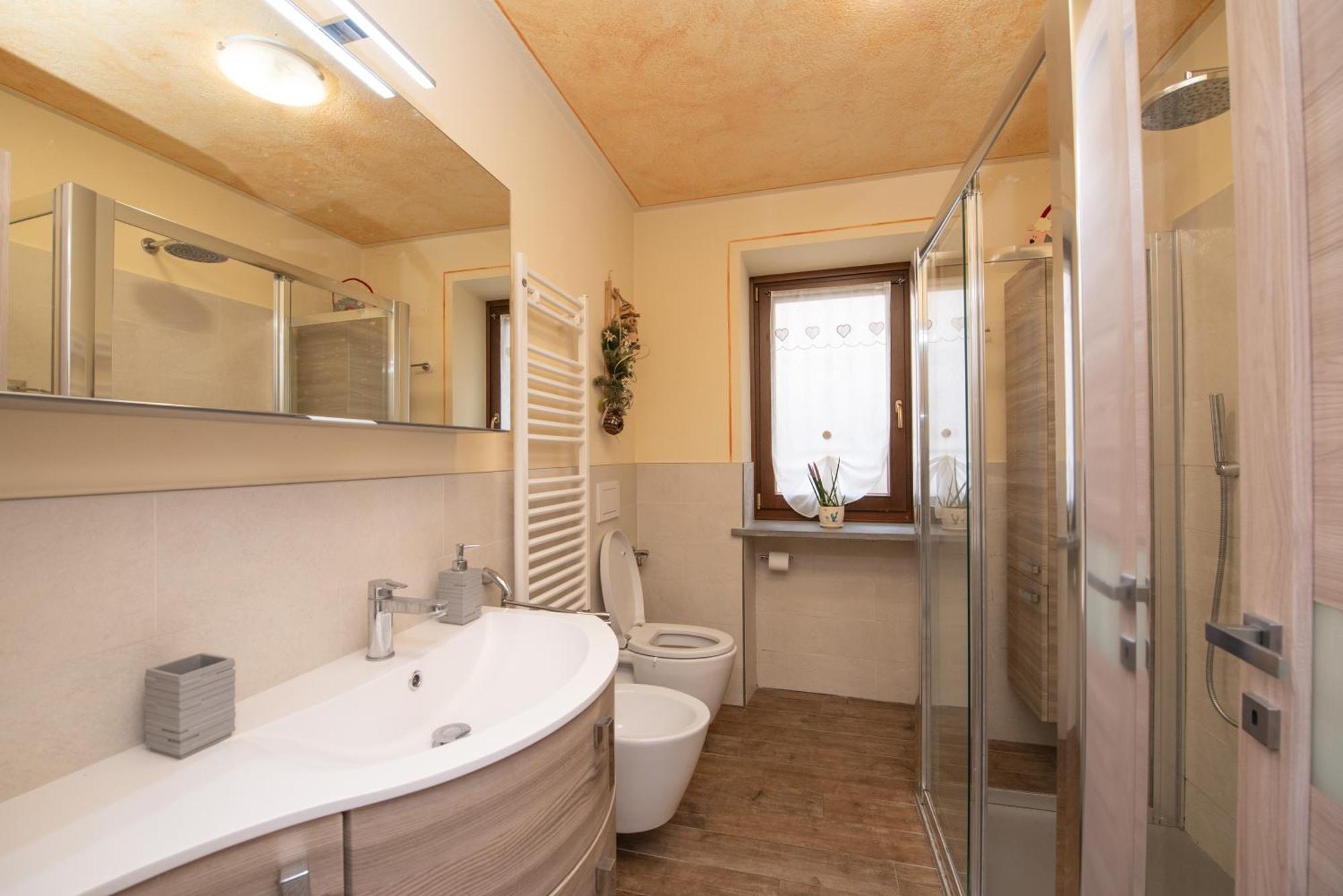 Casa Kristel Cir Comunale N 14 Аоста Екстериор снимка